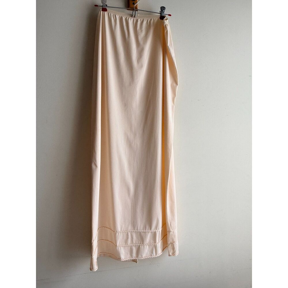 Vintage full-length slip cream/peach-leaning in color - XL
